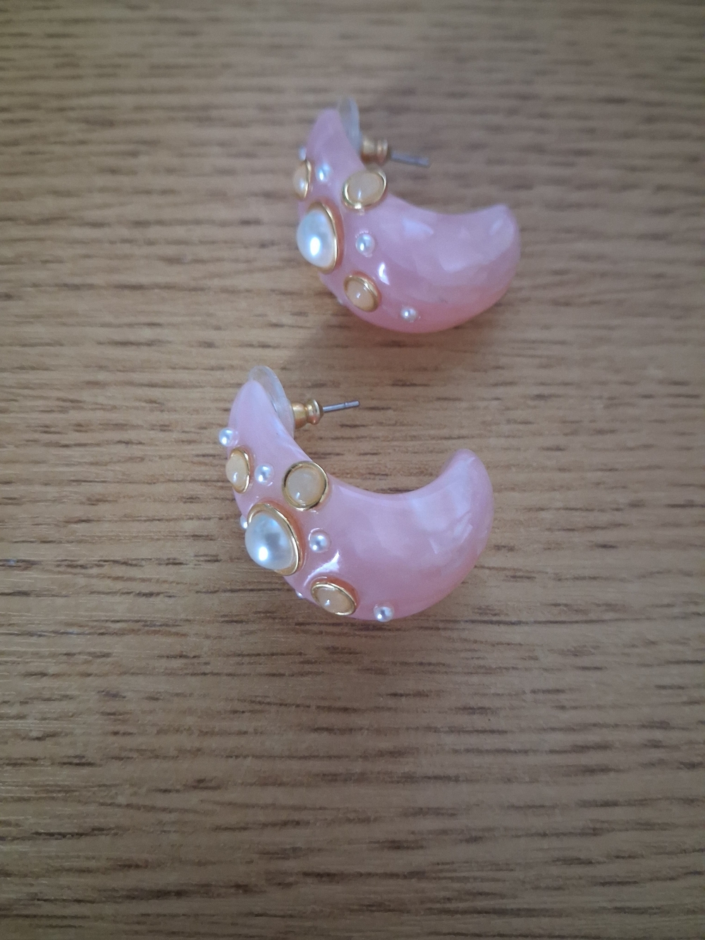 Ann Taylor Pink Resin Hoop Earrings with Pearl and Gold Accents - Picture 3 of 8